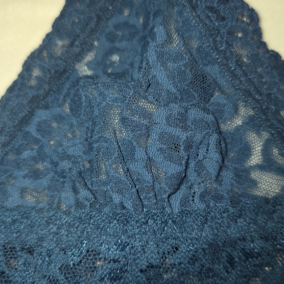 Hanky Panky Signature Lace Crossover Bralette in Deep Blue Riva Nwt - Picture 3 of 5